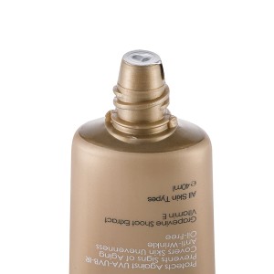 کرم ضد آفتاب رنگی فاقد چربی پرایم SPF 50 جوان کننده و ضد چروک مناسب انواع پوست حجم ۴۰ میل