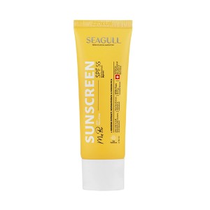 کرم ضدآفتاب فاقد رنگ آقایان سی‌گل مدل SUNSCREEN MEN PRO با فاکتور محافظتی SPF 55 مناسب انواع پوست حجم ۵۰ میل