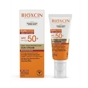 ضد آفتاب بی‌رنگ بیوکسین با خاصیت ضد لک و روشن‌کنندگی SPF50+ حجم 50ml