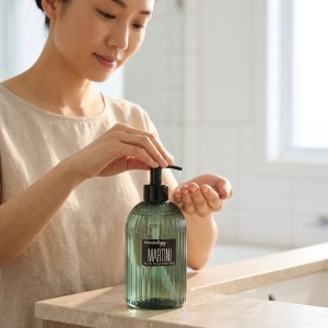 مایع دستشویی مرطوب‌کننده و معطر هندولوژی مدل Martini با رایحه خنک و باطراوت آروماتیک گیاهی وزن ۴۸۰ گرم