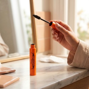 خرید ریمل رویال اترنیتی مدل False Lash with super Volume Effect، ریمل حجم‌دهنده مشکی با ماندگاری بالا