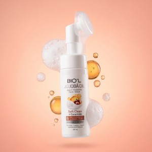 فوم شستشو صورت با براش بیول مدل JOJOBA OIL فاقد پارابن و الکل