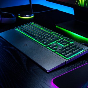 کیبورد گیمینگ ریزر مدل ORNATA V3 X سوییچ ممبران رنگ مشکی