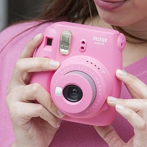 دوربین عکاسی چاپ سریع فوجی فیلم مدل Instax Mini 9 به همراه  فیلم مخصوص