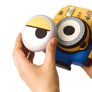 دوربین عکاسی چاپ سریع فوجی فیلم مدل Instax Minion