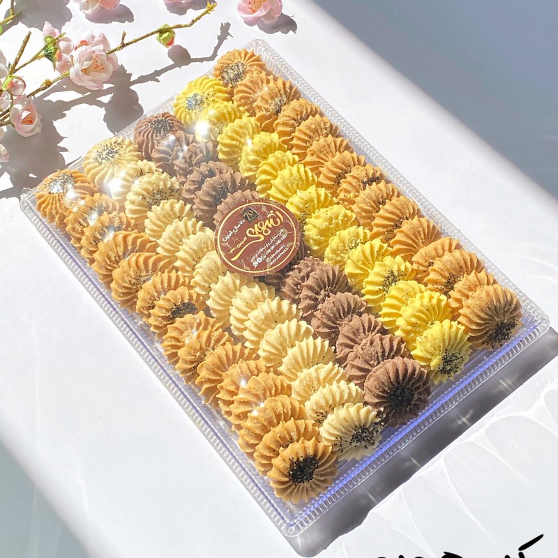 بهشتی گل رنگی