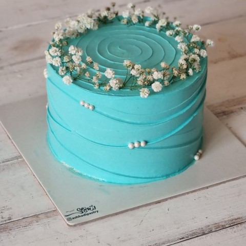 کیک خامه با گل عروس
