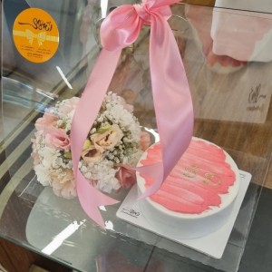 پک گل و کیکHBD