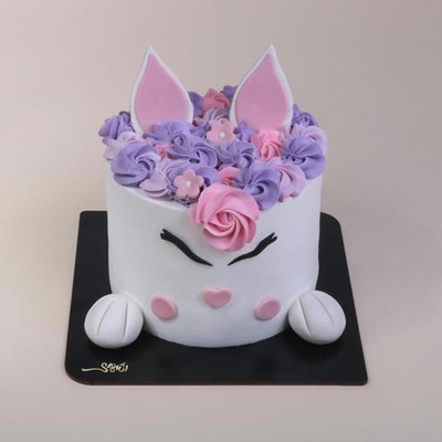 کیک نیمه فوندانت