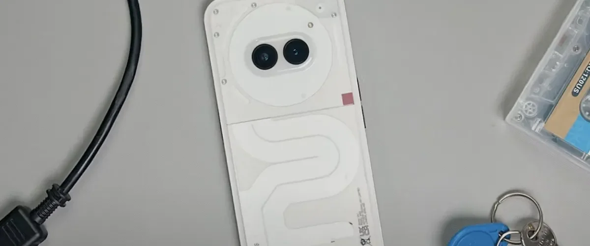 بررسی گوشی Nothing Phone 2a