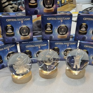 گوی کریستال چراغ دار LED