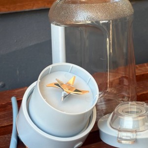 شیکر ورزشی حرفه ای مدل DM_689