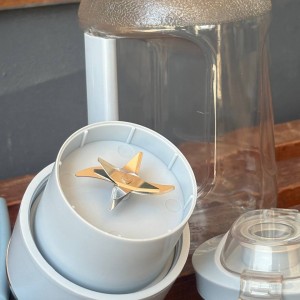 شیکر ورزشی حرفه ای مدل DM_689