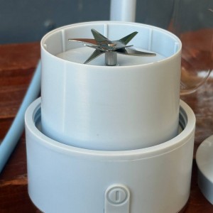 شیکر ورزشی حرفه ای مدل DM_689