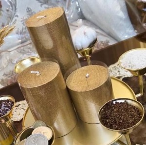 شمع رنگ طلایی