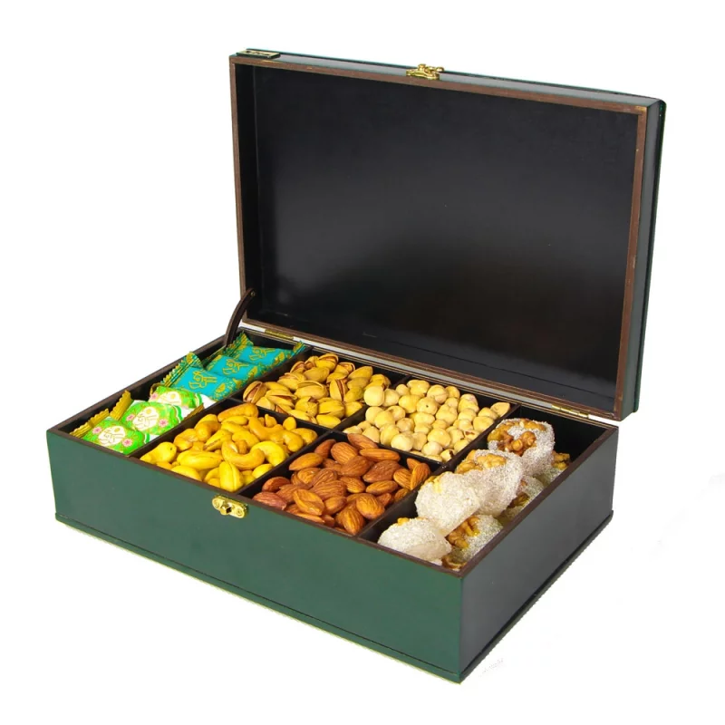 پک هدیه باسلوق و آجیل چهار مغز مدل بهار کد  PY5531