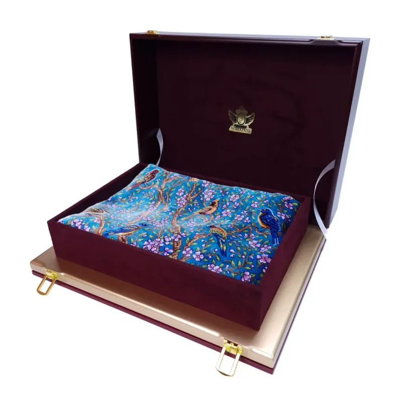 قالیچه نفیس تمام ابریشم طرح گل و مرغ کد PI5511