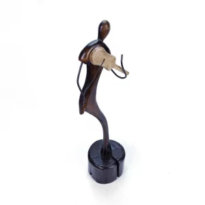 مجسمه چوبی نوازنده مرد کد WD5592