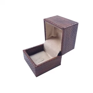 جعبه انگشتر چرمی کد BC5508