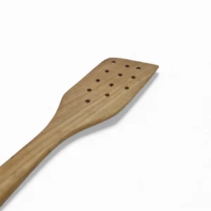 کفگیر چوبی سوراخ دار کد WD6514