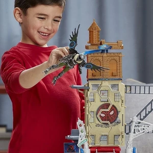 فیگور کرکس مارول همراه با بال‌های متحرک