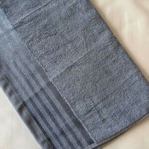 حوله ابریشم فاضل مدل p-05 سایز 40*80 سانتی متر