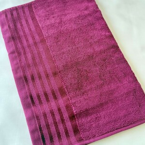 حوله ابریشم فاضل مدل p-05 سایز 40*80 سانتی متر
