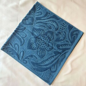 حوله دستی ابریشم فاضل طرح آفتابگردان سایز 40*80 سانتی متر