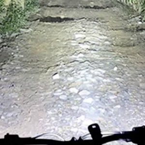 چراغ جلو 2000 لومن مدل  Gub GH40