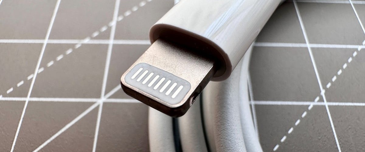 راهنمای طلایی خرید کابل شارژ؛ چگونه کابل اصلی را از فیک تشخیص دهیم؟