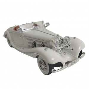 ماشین فلزی بنز کلاسیک