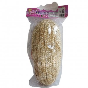 عروسک پستونک دار در سبد