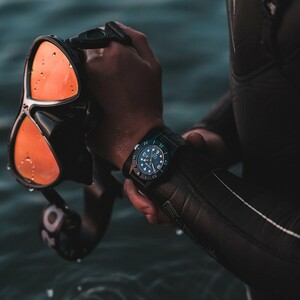 ساعت مچی عقربه ای تریوا  SUB Ocean Plastic Deep blue برای غواصی