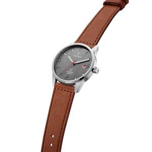 ساعت مچی عقربه ای HU39D-Brown classicاز نمای سه رخ