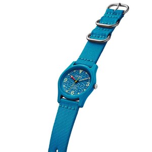 ساعت مچی عقربه ای تریوا  Ocean Plastic Turquoise از نما سه بعدی