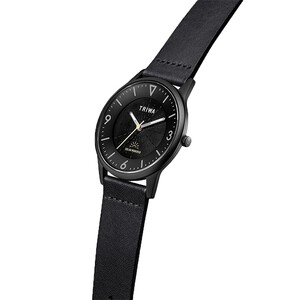 ساعت مچی عقربه ای Black solar-Black classic از نمای سه رخ