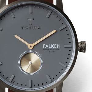 ساعت مچی عقربه ای Walter falken brown classic  با جزئیات