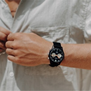 ساعت مچی عقربه ای زنانه مردانه تریوا (TRIWA) مدل Ocean Plastic Timer DEEP BLUE