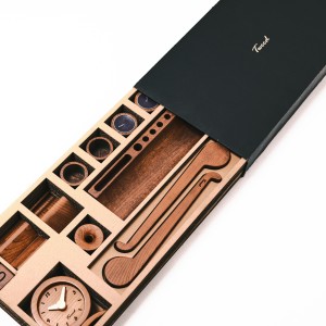 پک ست اداری چوبی- جاقلم | استند لپ تاپ | استند موبایل | روزشمار | ساعت رومیزی | گلدان | شمعدان