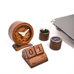 پک ست اداری چوبی- جاقلم | استند لپ تاپ | استند موبایل | روزشمار | ساعت رومیزی | گلدان | شمعدان