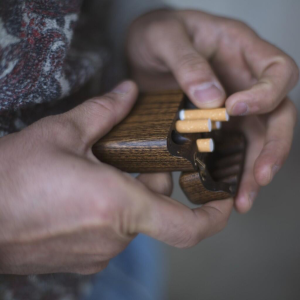 twood-minimal-wooden-ashtray