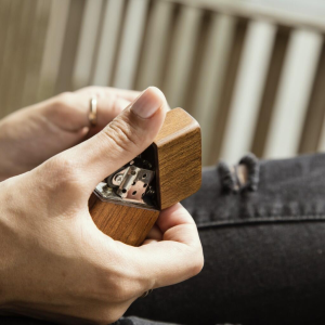 twood-decorative-wood-lighter