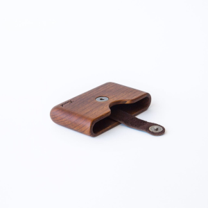 twood-minimal-wooden-card-holder.jpg