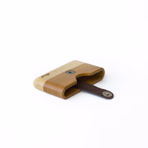 twood-minimal-wooden-card-holder.jpg