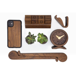 twood-wooden-calendar-home-office