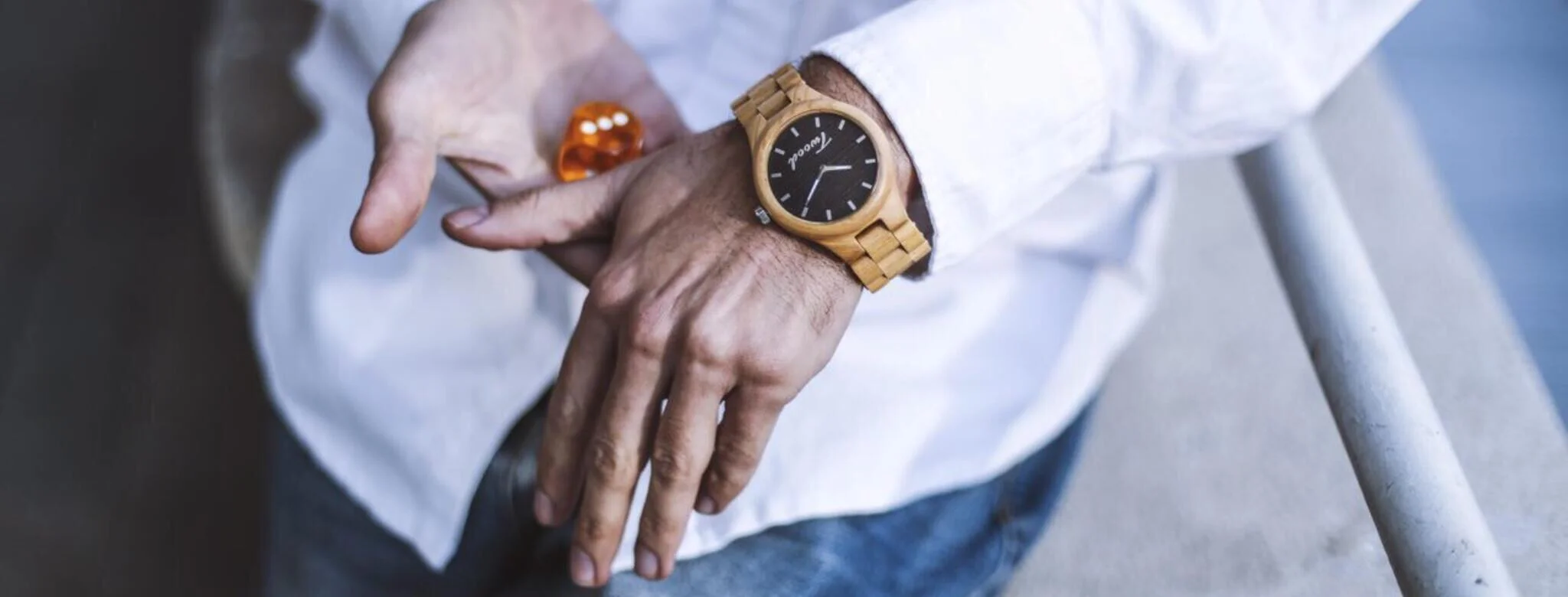 wooden-accessories-minimal