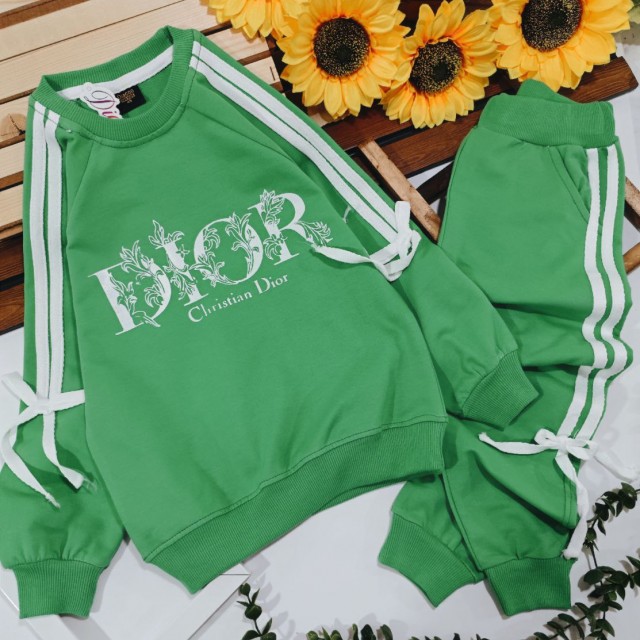 ست راحتی بلوز و شلوار Dior مناسب پاییز و زمستان