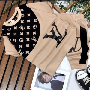 ست بلوز و شلوارک لوییز ویتون اسپرت مناسب بهار و تابستان