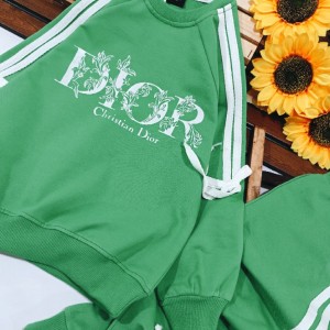 ست راحتی بلوز و شلوار Dior مناسب پاییز و زمستان