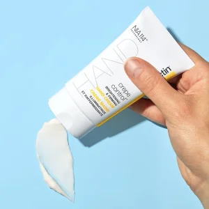 کرم دست استری وکتین strivectin کرم‌ دست روشن‌کننده و سفت‌کننده  60 میل ساخت آمریکا